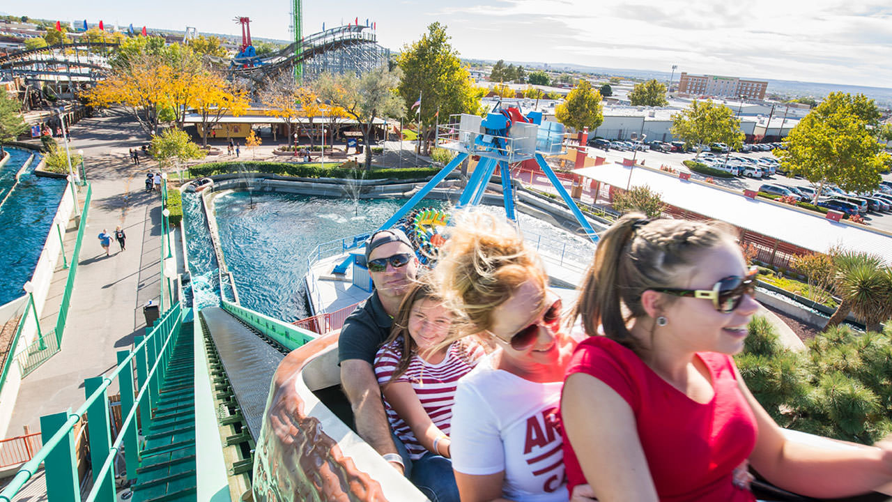 Ride at Cliffs Amusement Park