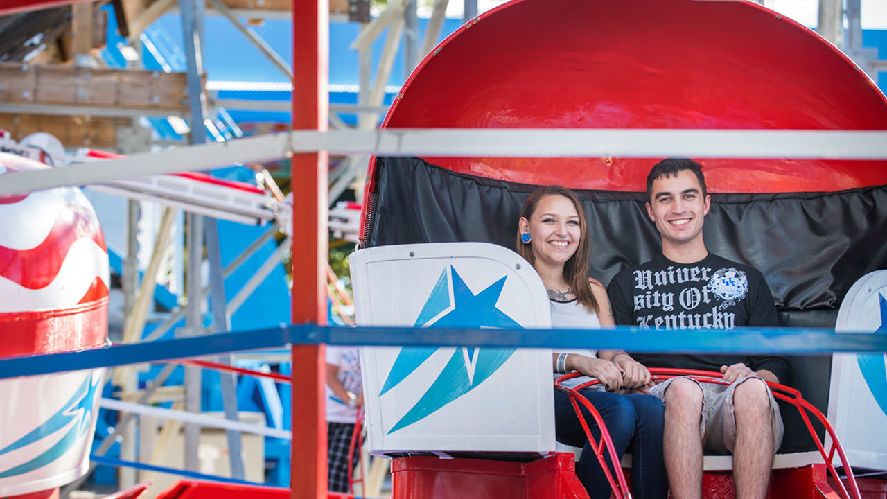 Tilt a Whirl at Cliffs Amusement Park