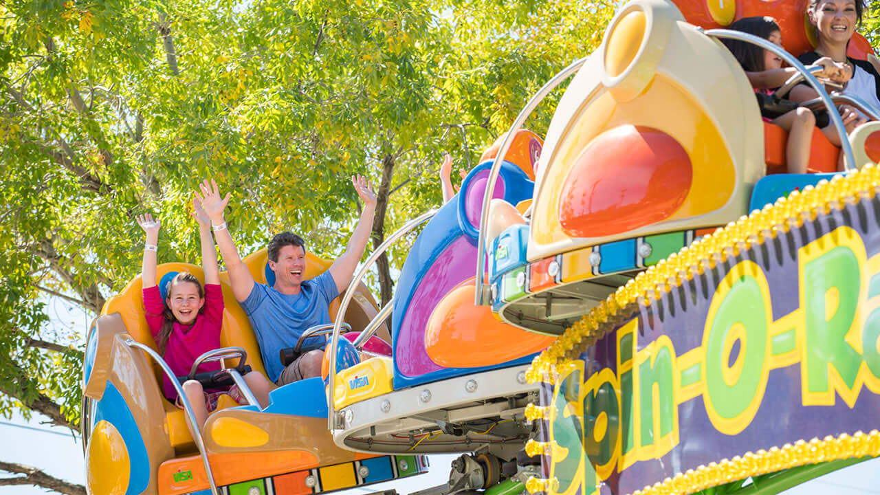 Spin-O-Rama ride at Cliffs Amusement Park