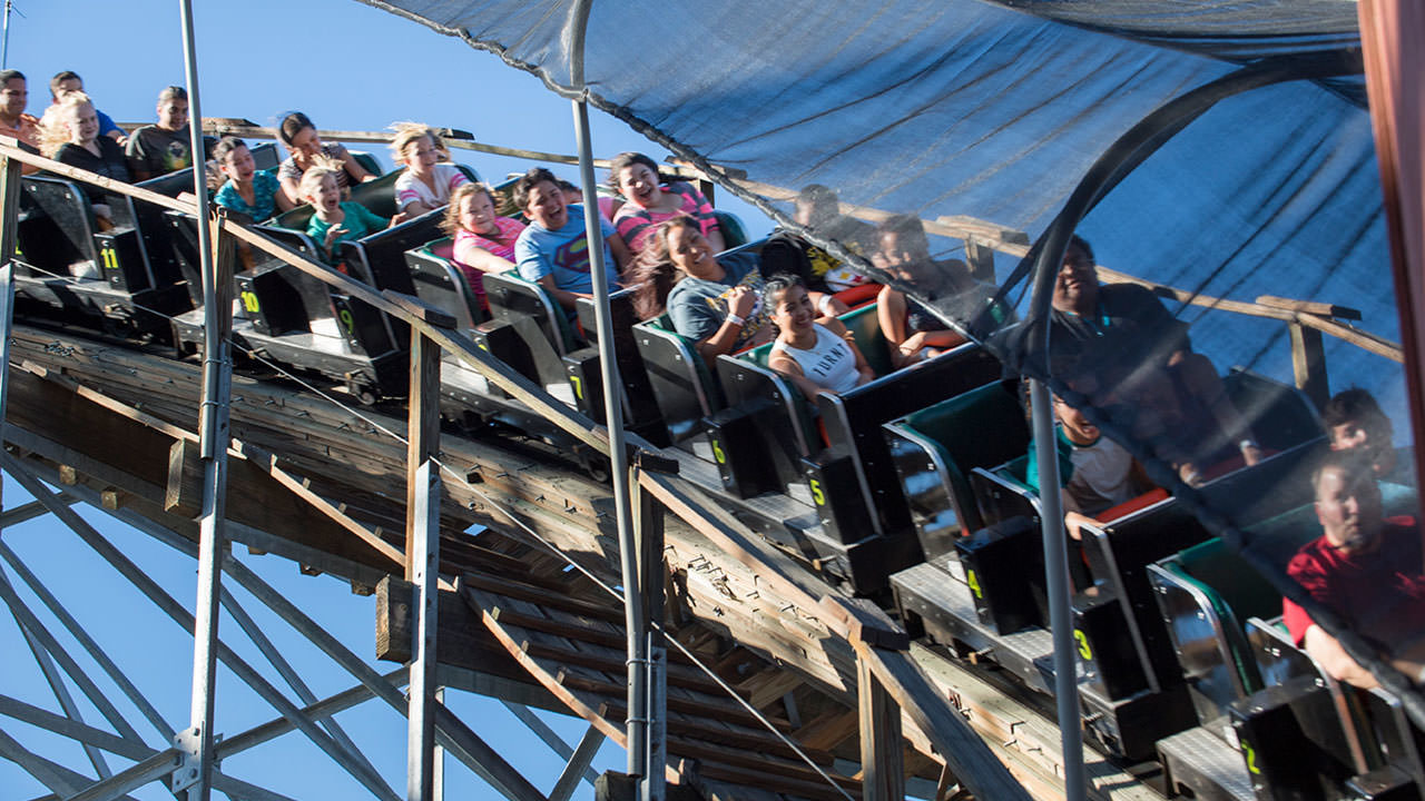 New Mexico Rattler ride at Cliffs Amusement Park