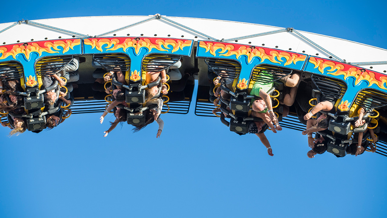 Guests upside down on the Fireball